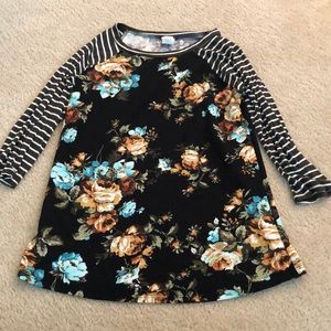 Black Olive floral and stripe 3/4 sleeve top